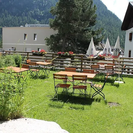 Guest house Hotel-pension Hauser Pontresina